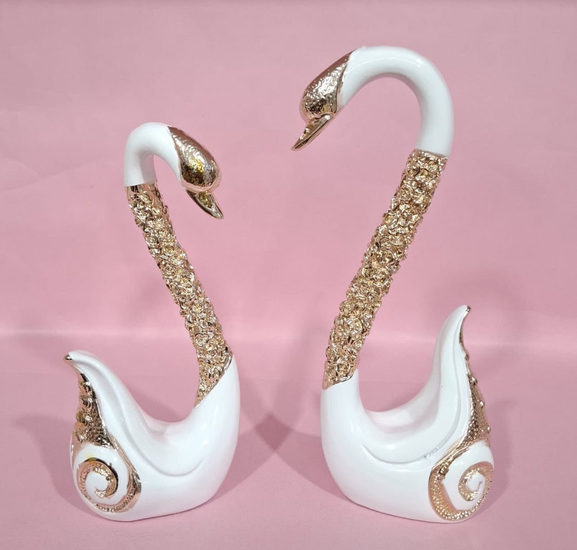 Swan Couple