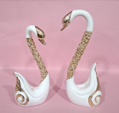 Swan Couple